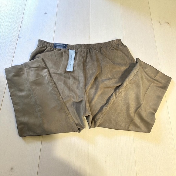 Alfred Dunner Women’s Plus Size 22W Pull-on Pants Copper Beige Classic Fit NWT - Picture 1 of 12